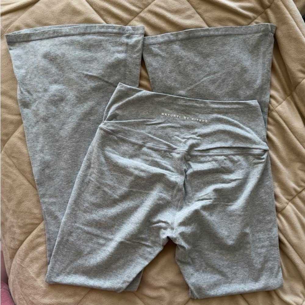 Women's Flare Leggings